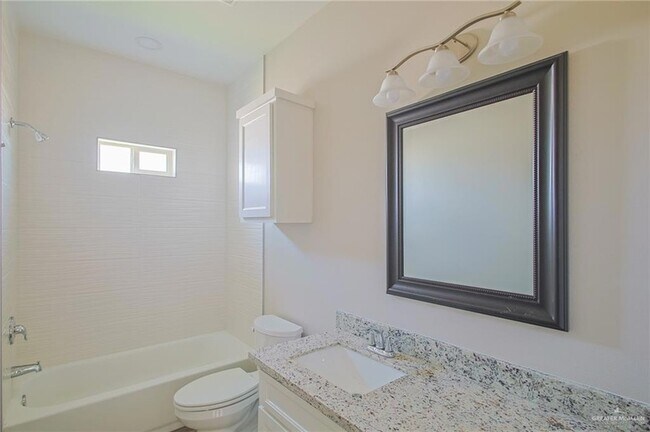 Building Photo - 5601 Sandpiper Ave