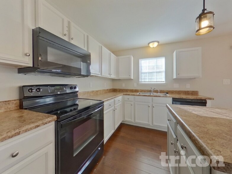 Building Photo - 4936 Broad Leaf Ct