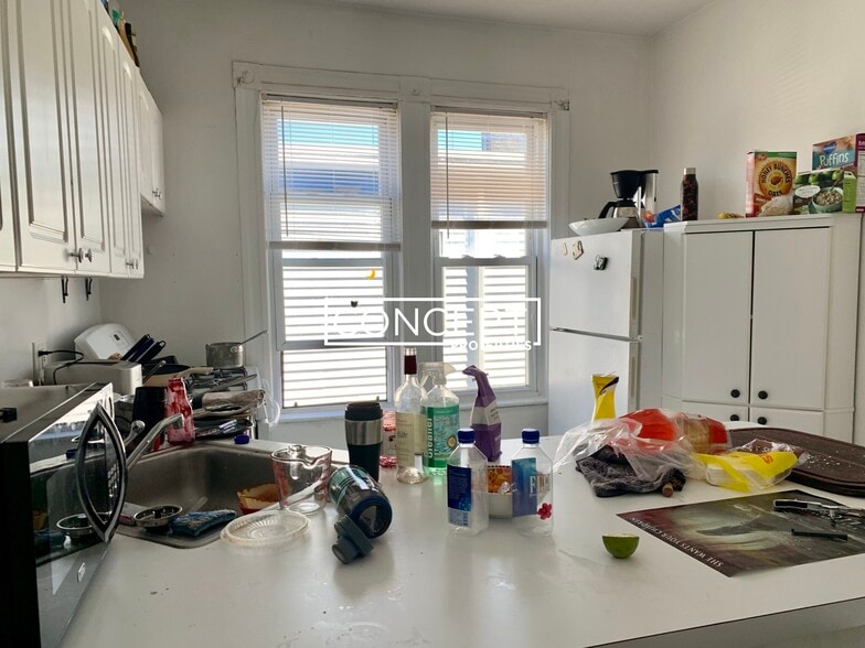 Building Photo - 530 Cambridge St