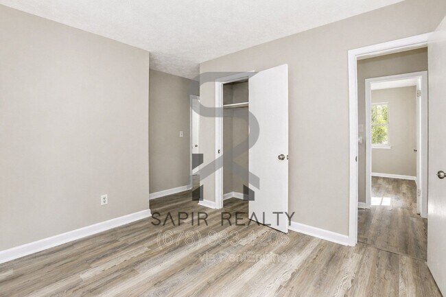 Building Photo - 6329 Wellington Dr