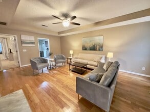 Building Photo - 2 bed, 2 bath townhome in Alabaster