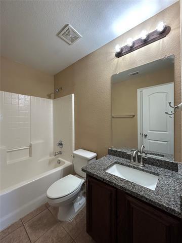 Building Photo - 5865 Fir Tree Ln