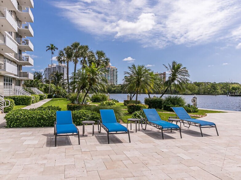 Building Photo - 888 Intracoastal Dr