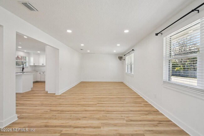 Building Photo - 3165 Creighton Forest Dr