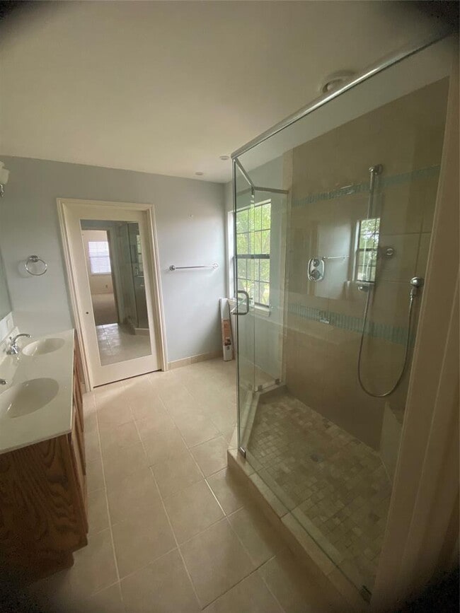 Building Photo - 1903 Terisu Cove