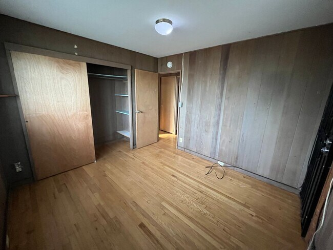 Building Photo - 99-228-228 Aiea Heights Dr