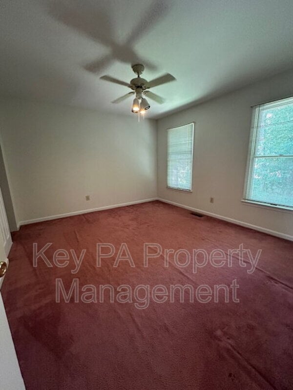 Building Photo - 16 Brookhollow Dr