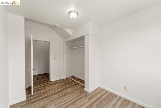 Building Photo - 400 Bissell Ave