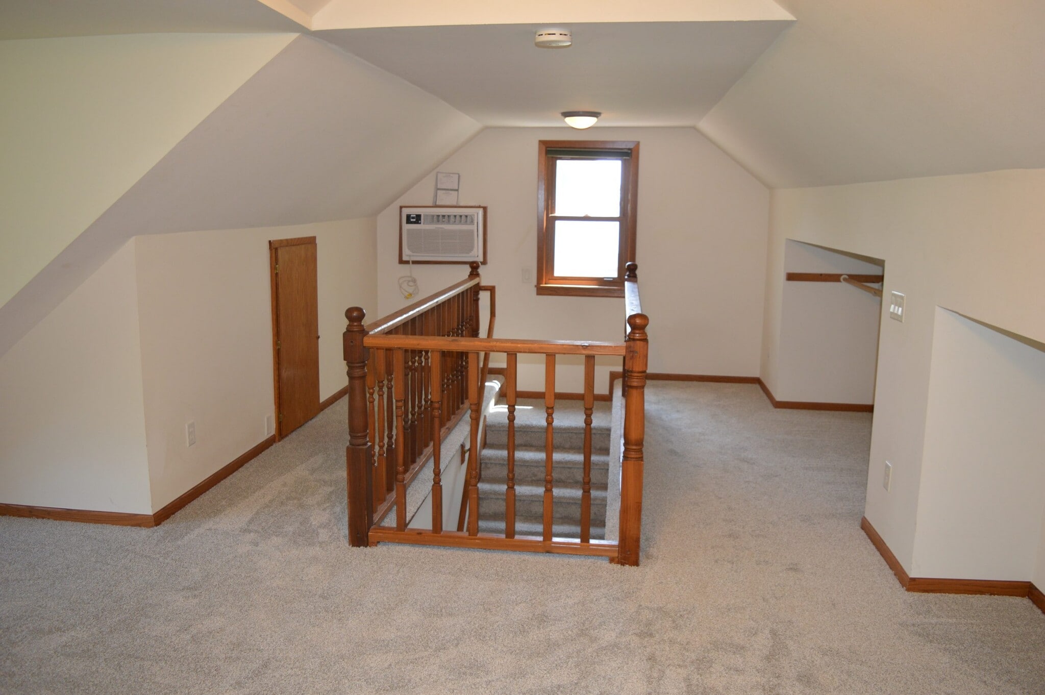 Building Photo - 7014 University Ave