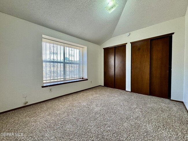 Building Photo - 11357 Lake Erie Dr