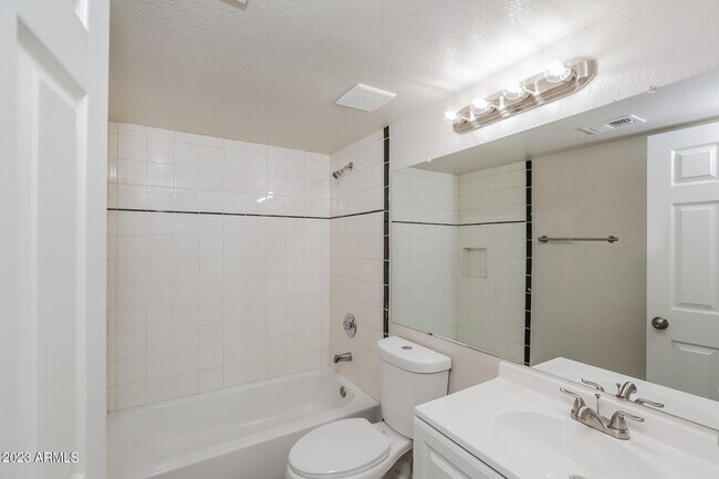 Building Photo - 3522 W Malapai Dr
