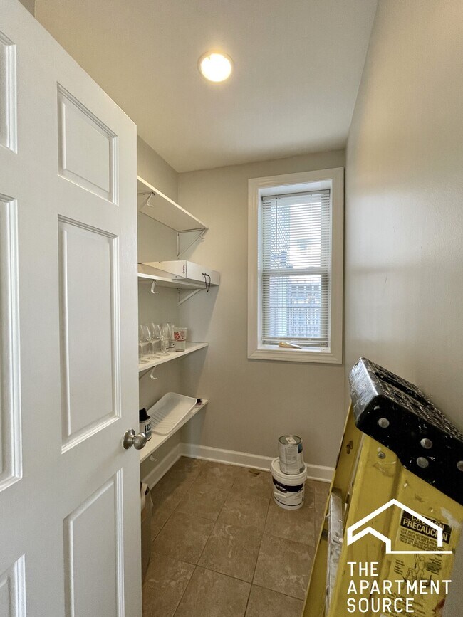 Building Photo - 3606 W Cortland St