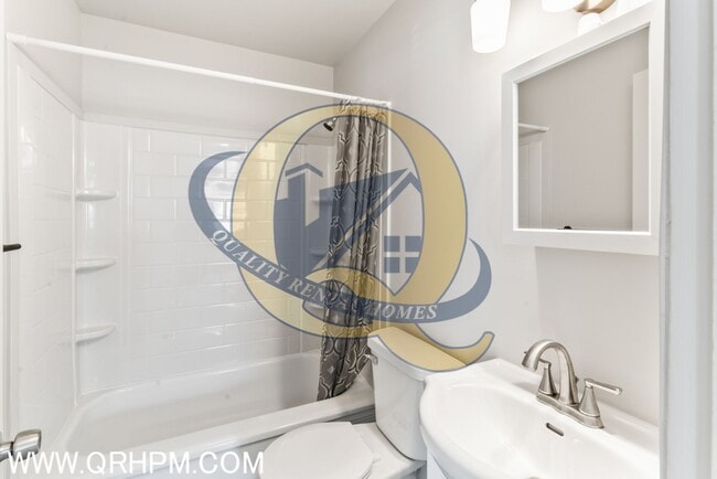 Building Photo - Available Now! - Lawn Maintenance Included