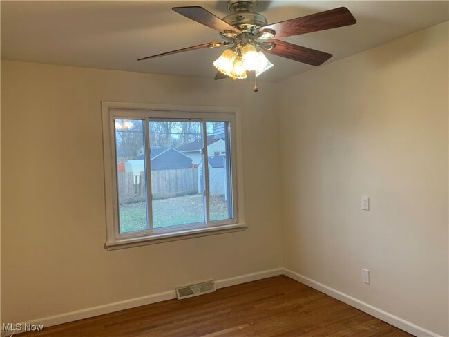 Building Photo - 1861 Eaton Dr