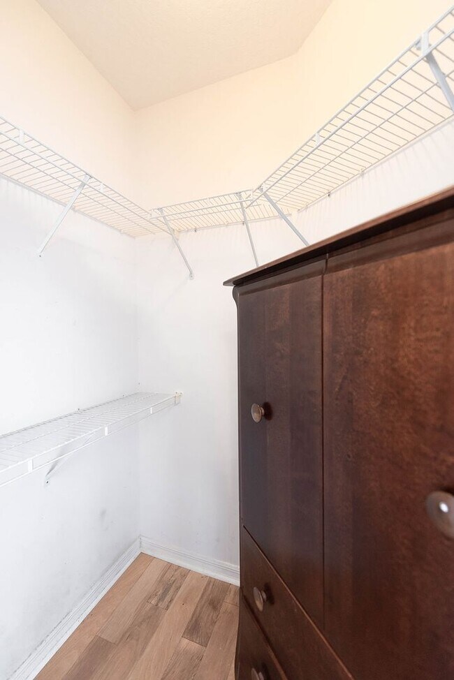 Building Photo - Beautiful Home in Satellite Beach including Lawncare and Community Pool