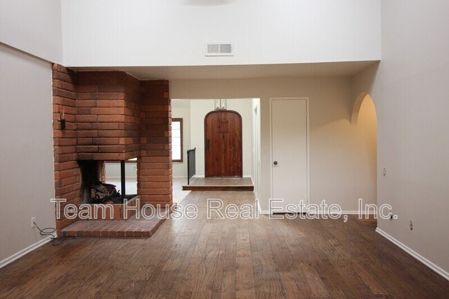 Building Photo - 25433 Plaza Escovar