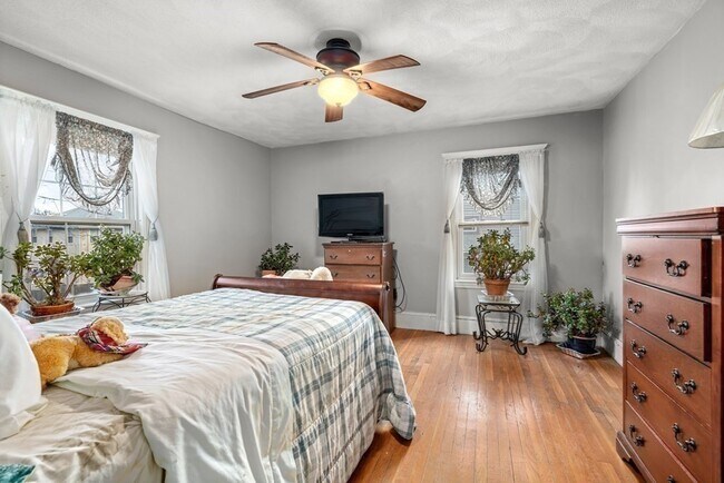 Building Photo - 162 Elliot Ave