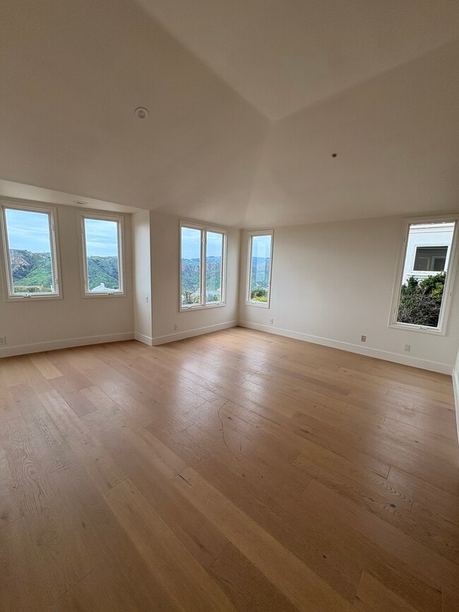 Building Photo - 16656 Cll Arbolada