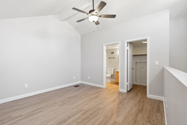 Building Photo - DOWNTOWN MESA APARTMENT!