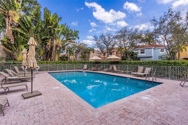 Building Photo - 1734 Royal Palm Way