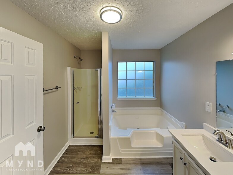 Building Photo - 308 Pine Ridge Ln