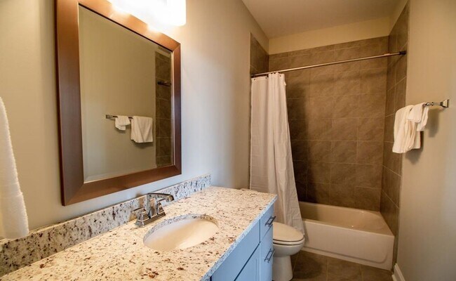 Building Photo - 3BD/3BA FOR RENT IN THE RESERVE