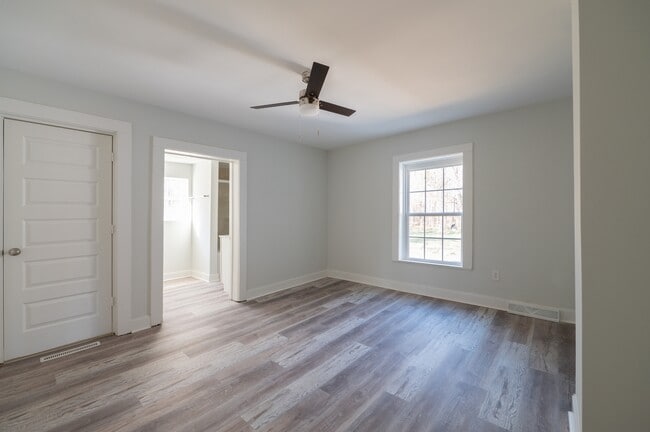 Building Photo - 1437 Briarcliff Dr