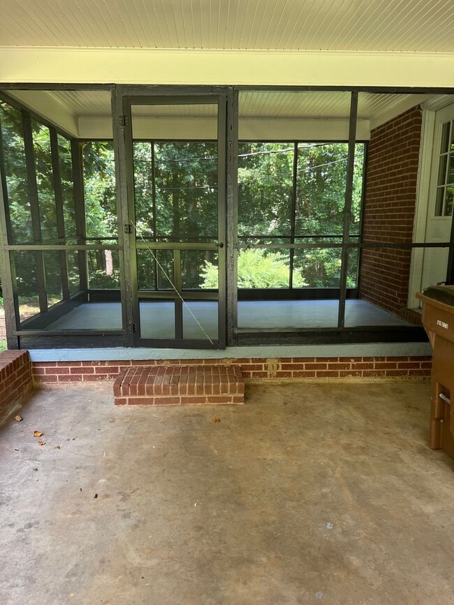 Building Photo - 755 Victory Grove Church Rd
