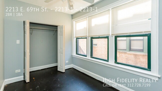 Building Photo - 2213 E 69th St