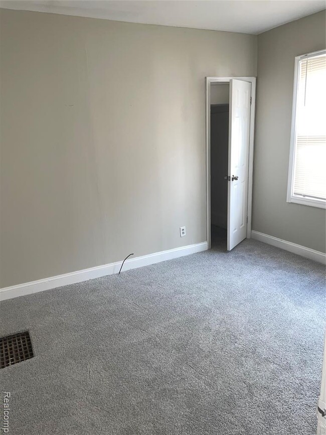 Building Photo - 14510 Asbury Park