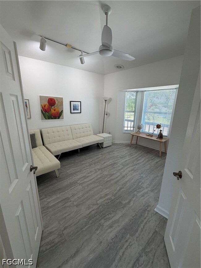 Building Photo - 27189 Gasparilla Dr