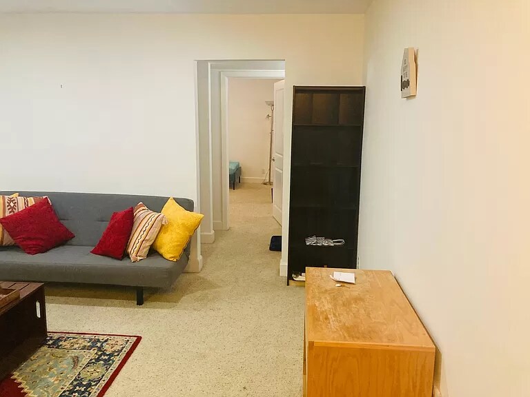 Building Photo - 10982 Roebling Ave