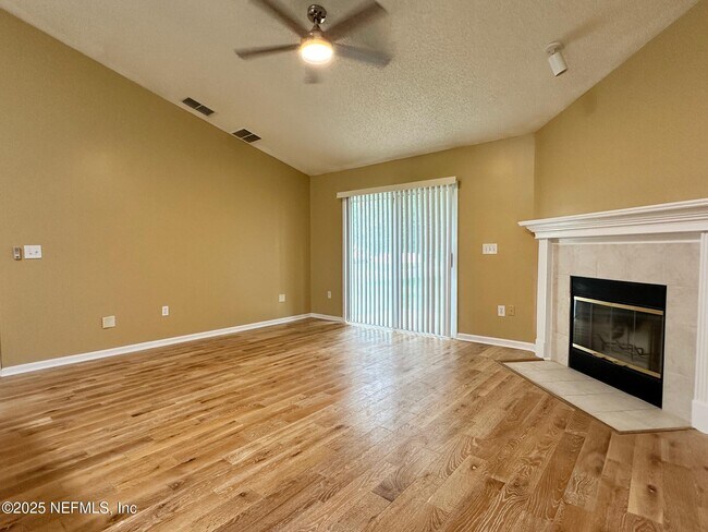 Building Photo - 1318 Yellow Jacket Ct