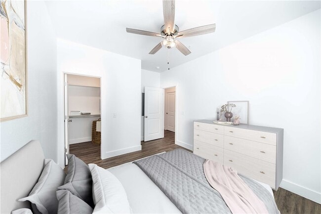 Building Photo - The Benton -  200 Ryan Unit Garland | Crittenden