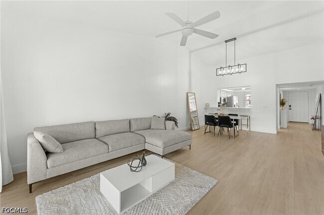 Building Photo - 700 Misty Pines Cir