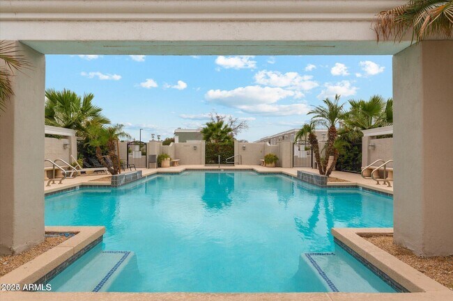 Building Photo - 5210 N 16th Dr