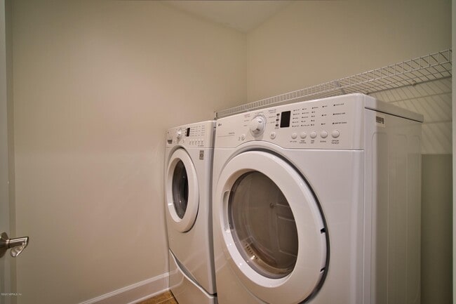 Building Photo - 525 3rd St N