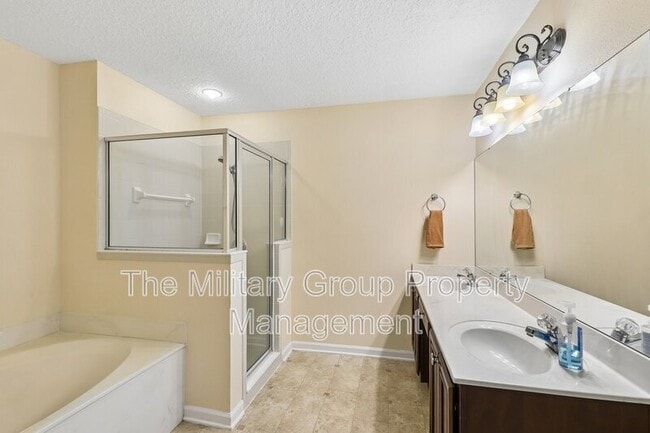 Building Photo - 12387 Anarania Dr