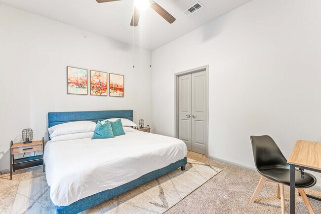 Building Photo - 2401 Grove Blvd