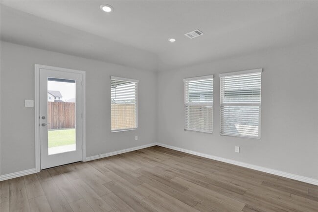 Building Photo - 115 Whitlow Dr