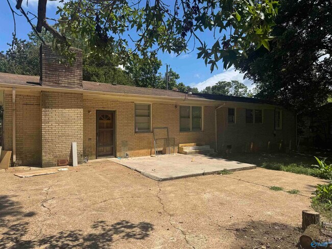 Building Photo - 3913 Battlefield Dr NW