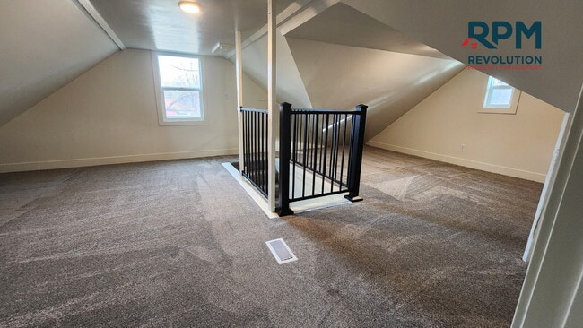 Building Photo - "Charming 3-Bed in Ogden: Spacious 1104 Sq Ft Living!"