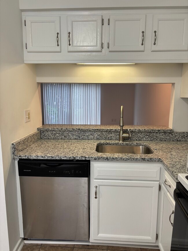 Building Photo - 6906 Partridge Run