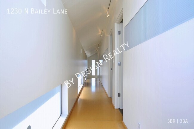 Building Photo - 1230 N Bailey Ln