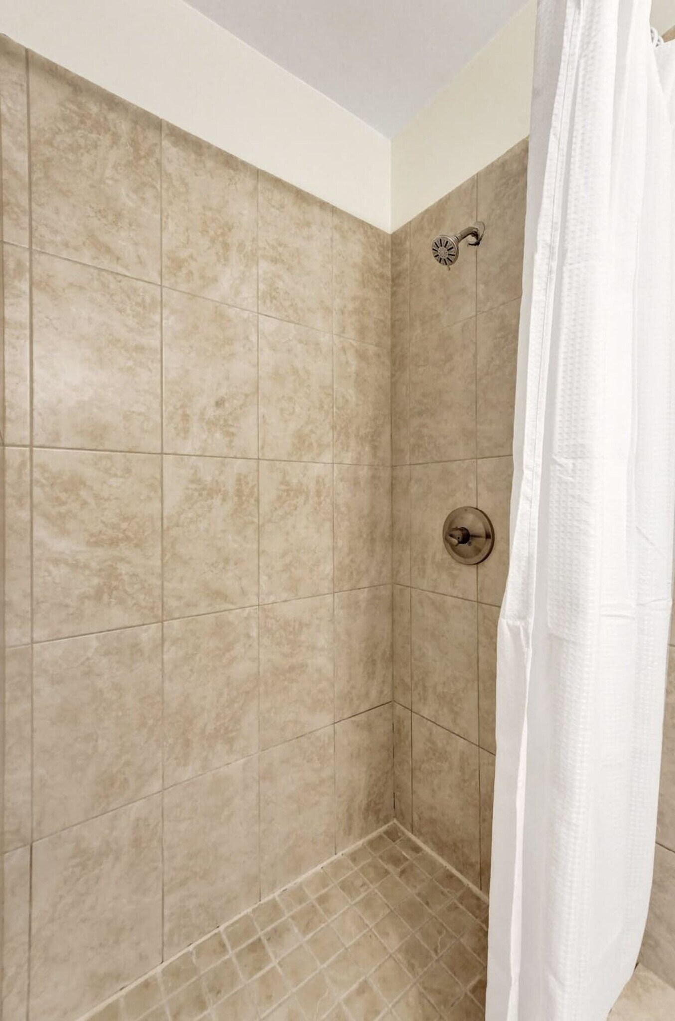 Building Photo - 3020 Seville St