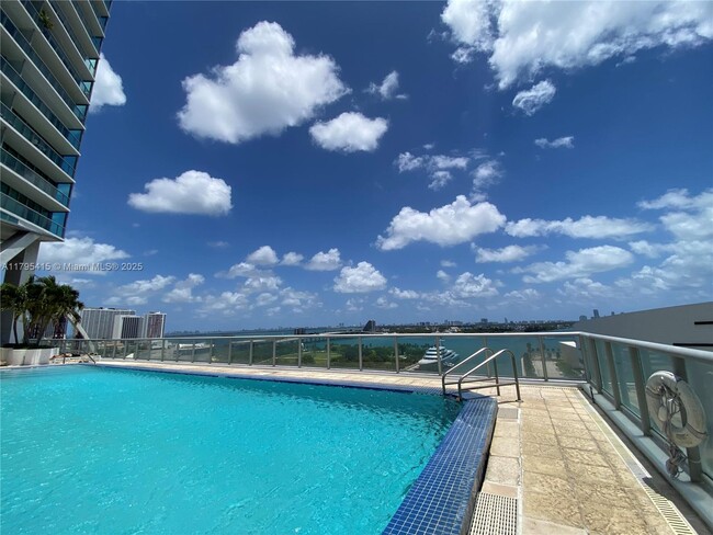 Building Photo - 888 Biscayne Blvd