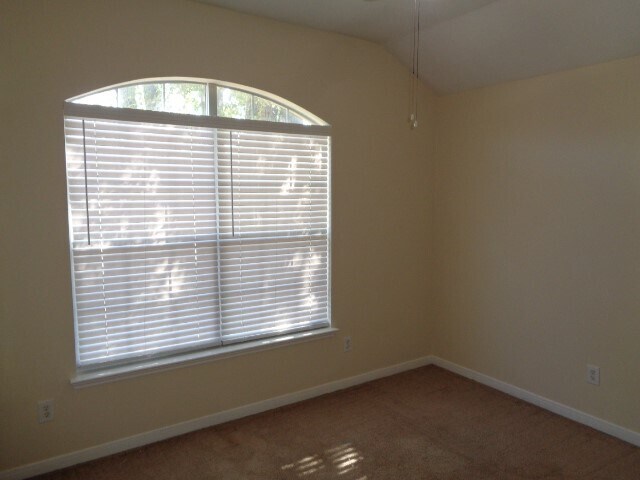 Building Photo - 30034 Saw Oaks Dr