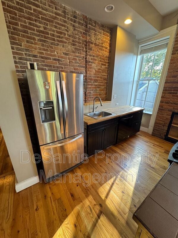 Building Photo - 1339 W North Ave