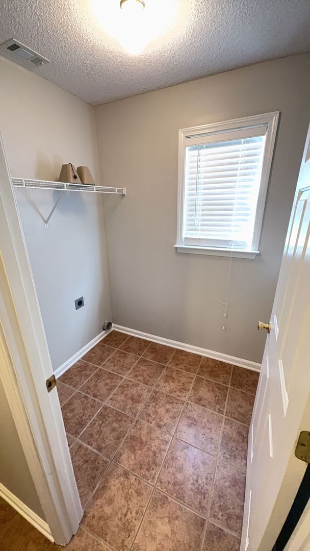 Building Photo - Charming 3-bedroom, 2-bath home located in...