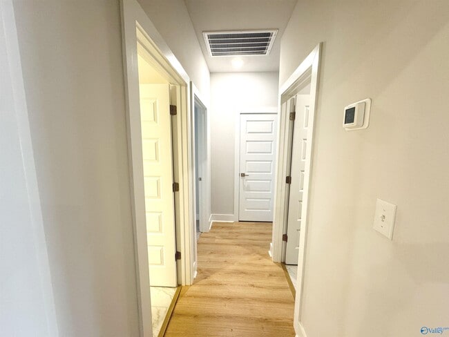 Building Photo - 463 Raleigh Elm Dr
